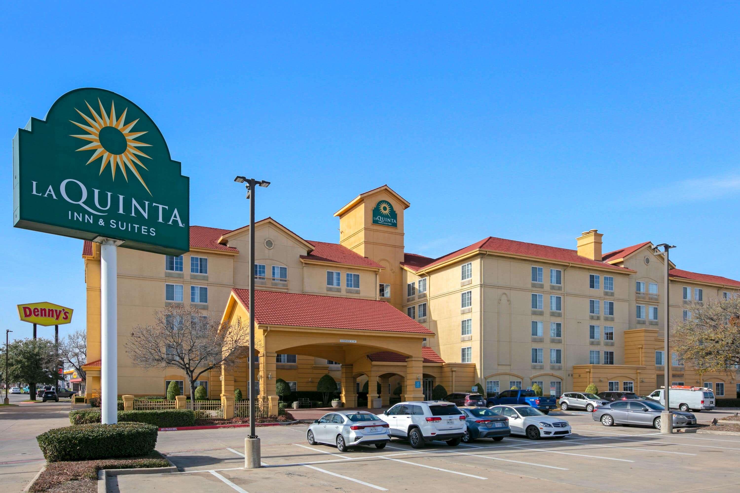 La Quinta By Wyndham Dfw Airport South / Irving Hotel Buitenkant foto